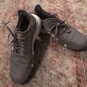 Adidas tennis shoes